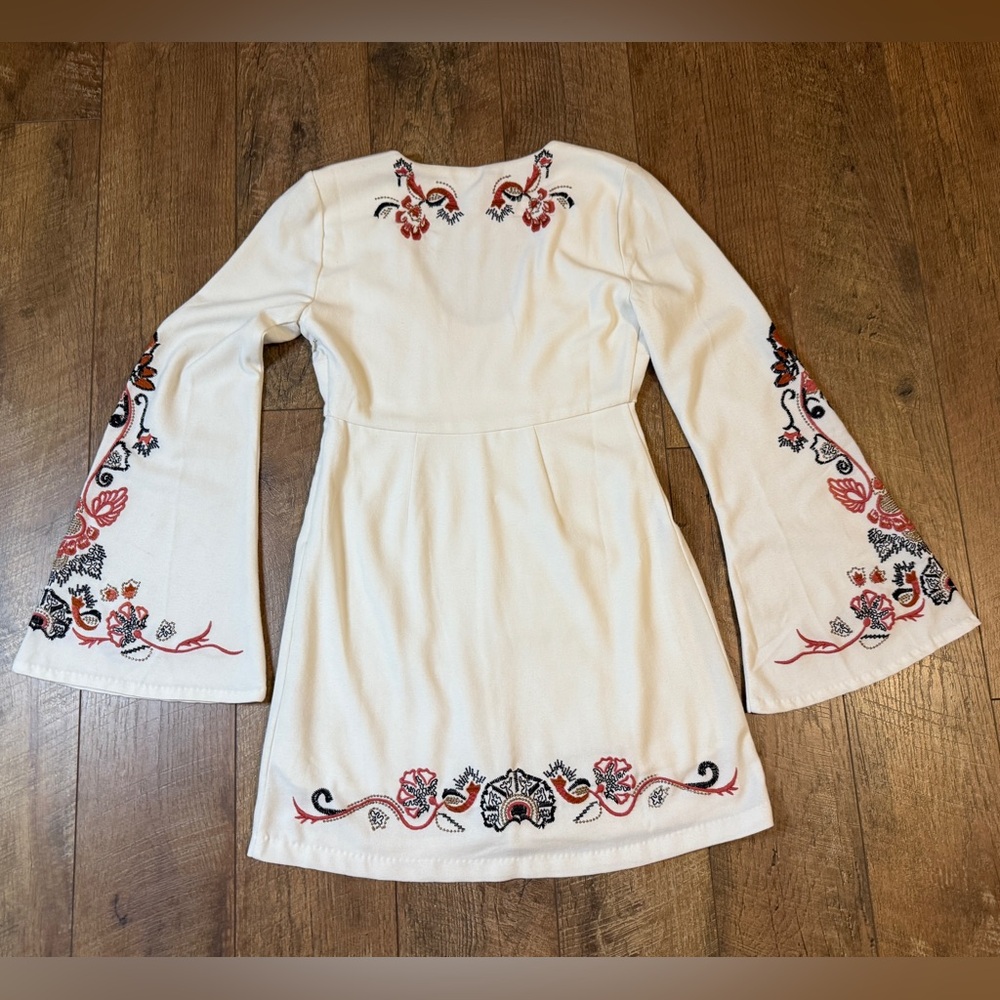Free People Ivory Floral Embroidered Folk Mini Dress Bell Sleeves Sz - Picture 5 of 13